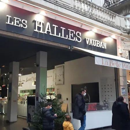 F2 Cozy Near Center And Train Station Apartman