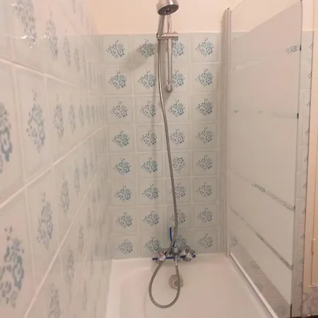 F2 Cozy Near Center And Train Station *