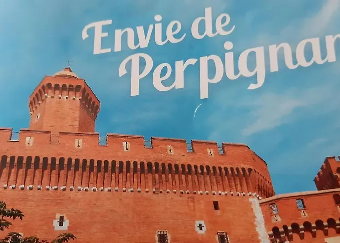 F2 Cozy Near Center&train Station Apartament