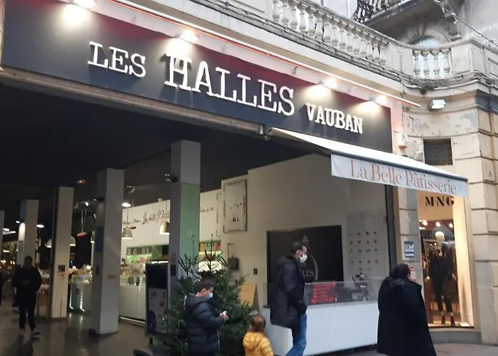 F2 Cozy Near Center&train Station Apartament